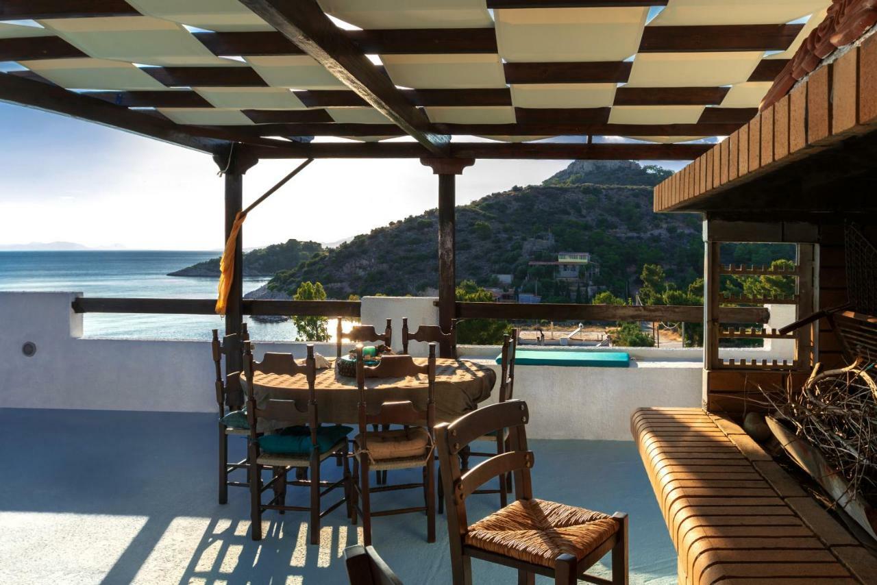 Villa Saronic Seafront à Salamine Extérieur photo