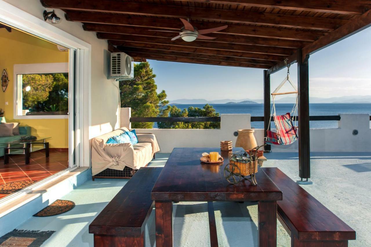 Villa Saronic Seafront à Salamine Extérieur photo